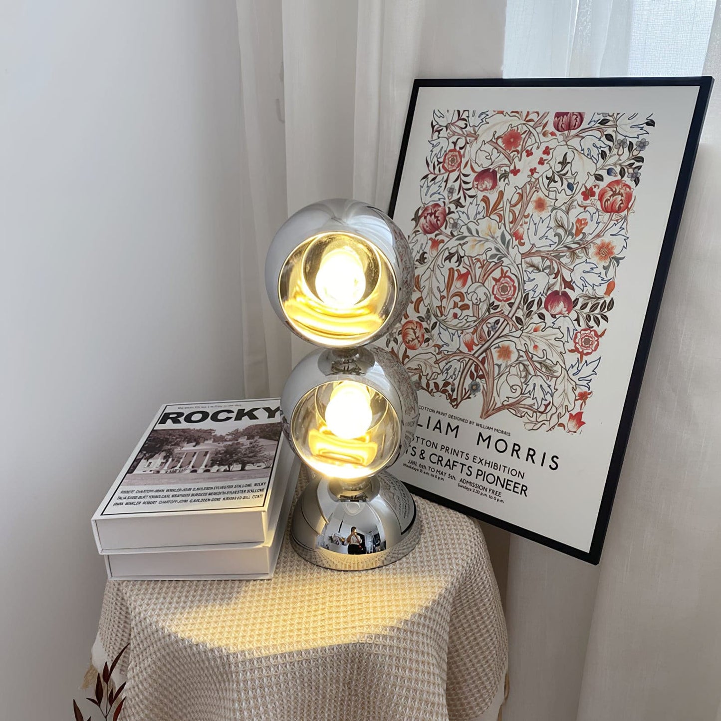 LuxeMickey - Table Lamp with Charismatic Style and Subtle Lighting