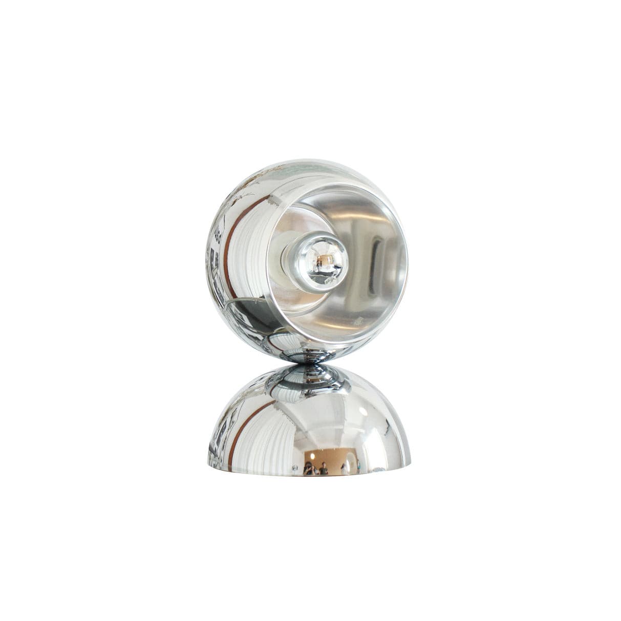 LuxeMickey - Table Lamp with Charismatic Style and Subtle Lighting