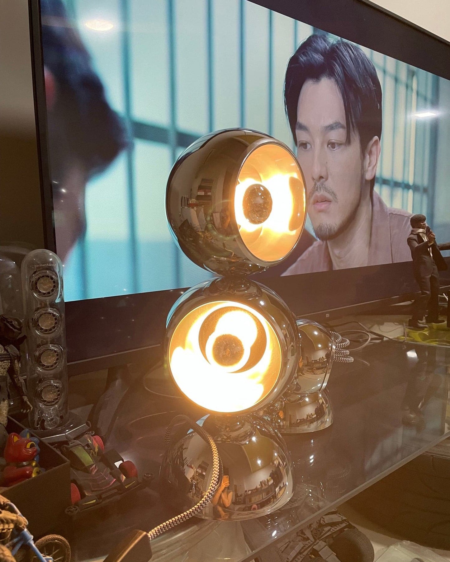LuxeMickey - Table Lamp with Charismatic Style and Subtle Lighting