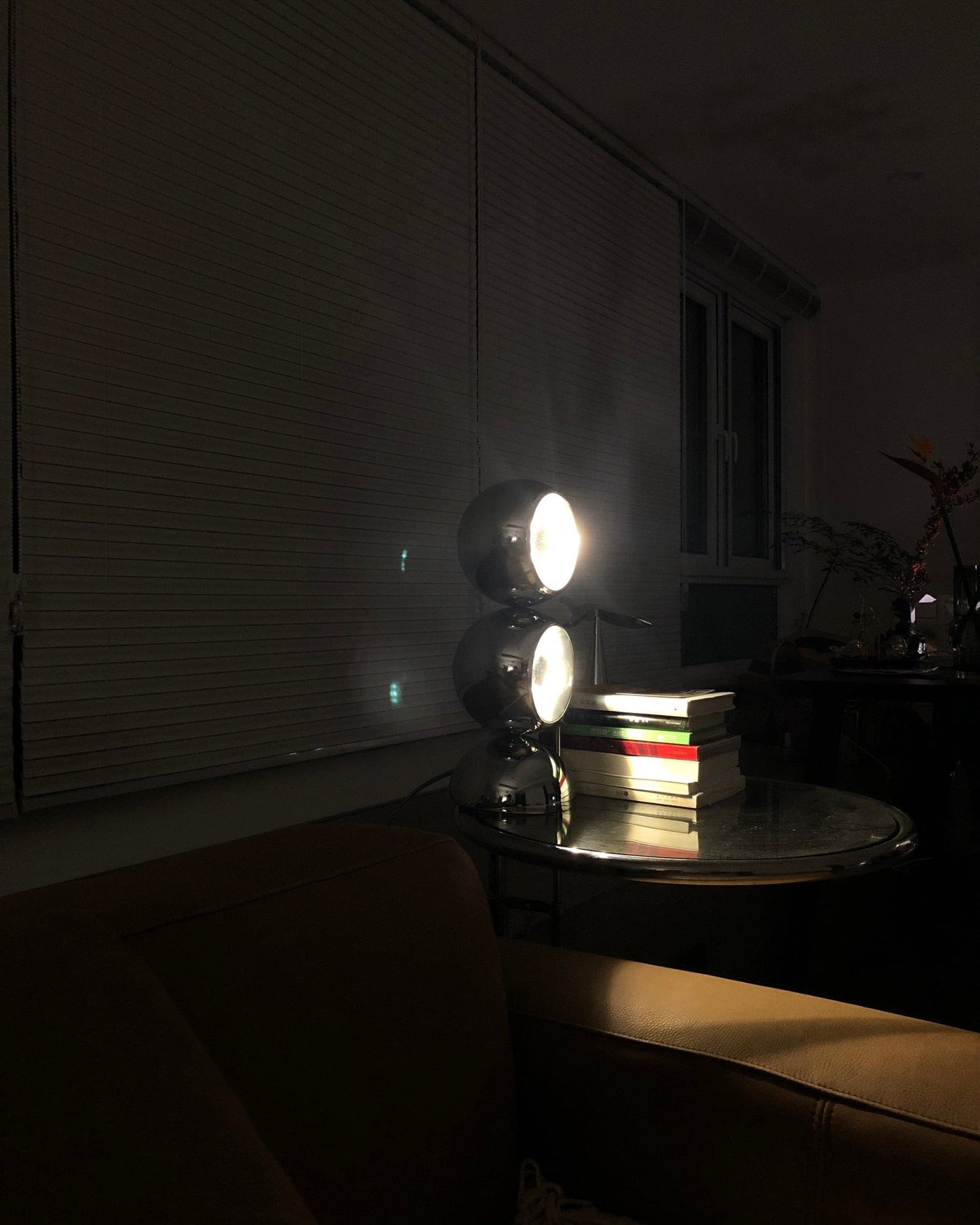 LuxeMickey - Table Lamp with Charismatic Style and Subtle Lighting