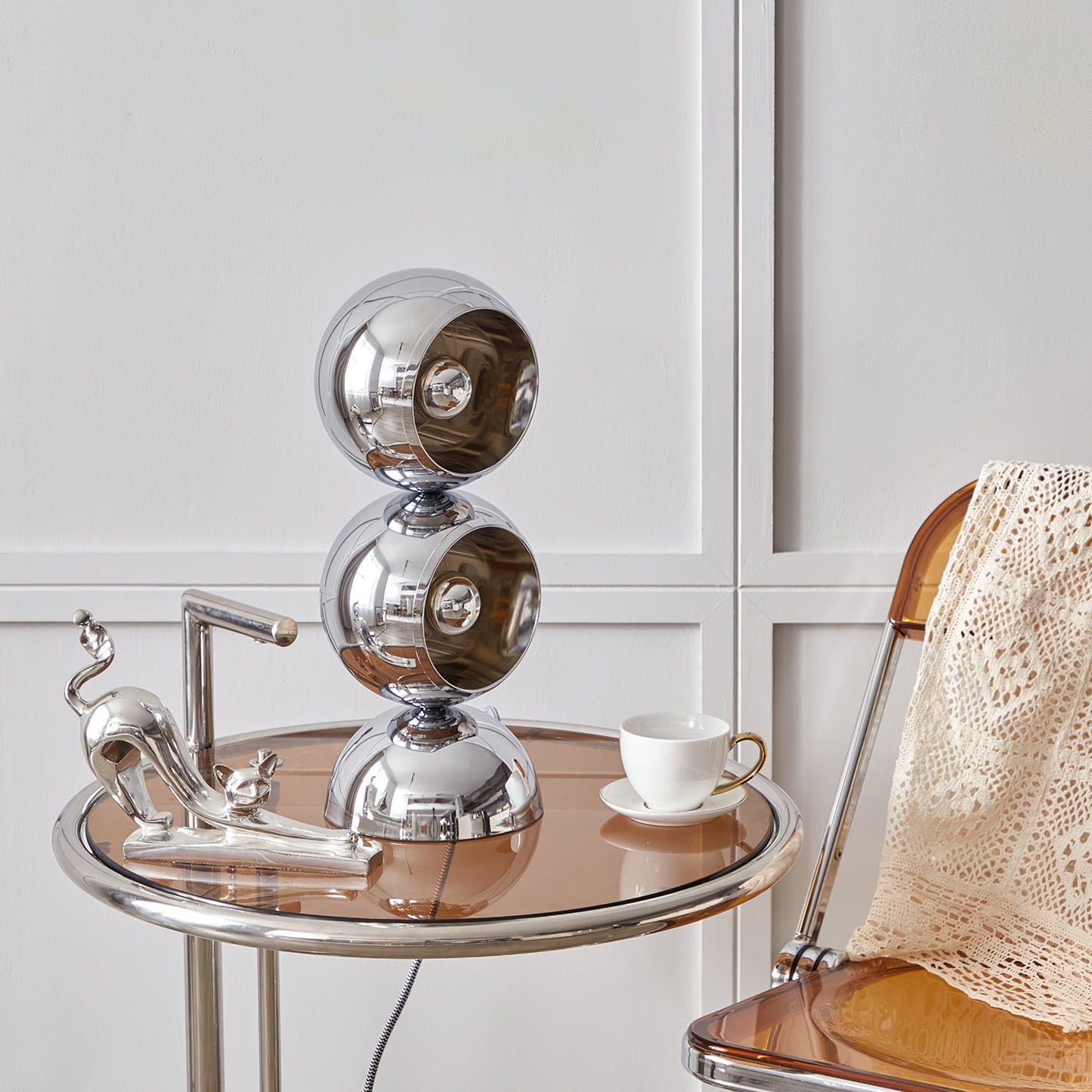 LuxeMickey - Table Lamp with Charismatic Style and Subtle Lighting