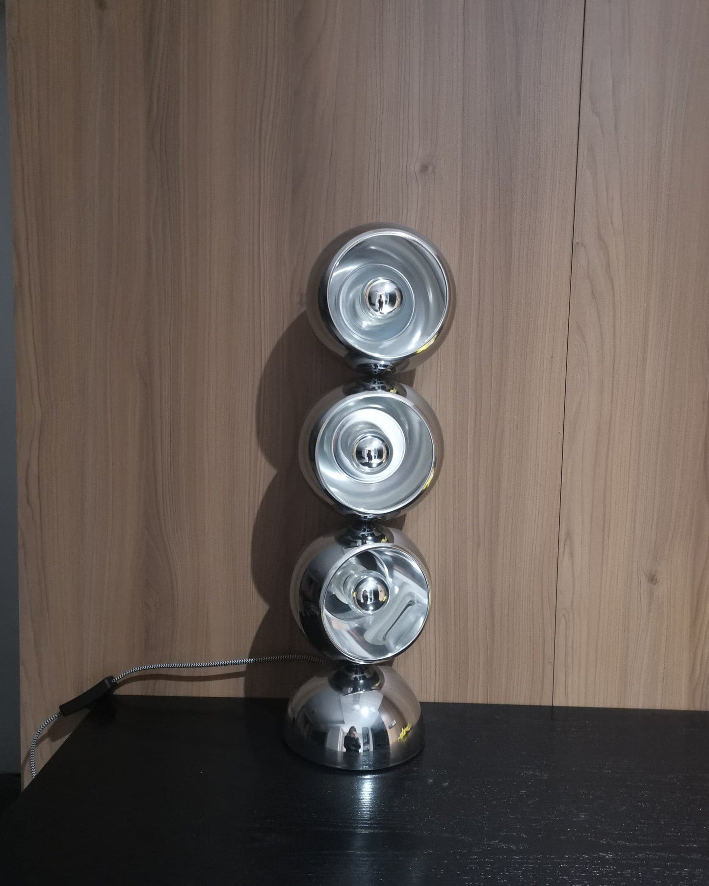 LuxeMickey - Table Lamp with Charismatic Style and Subtle Lighting