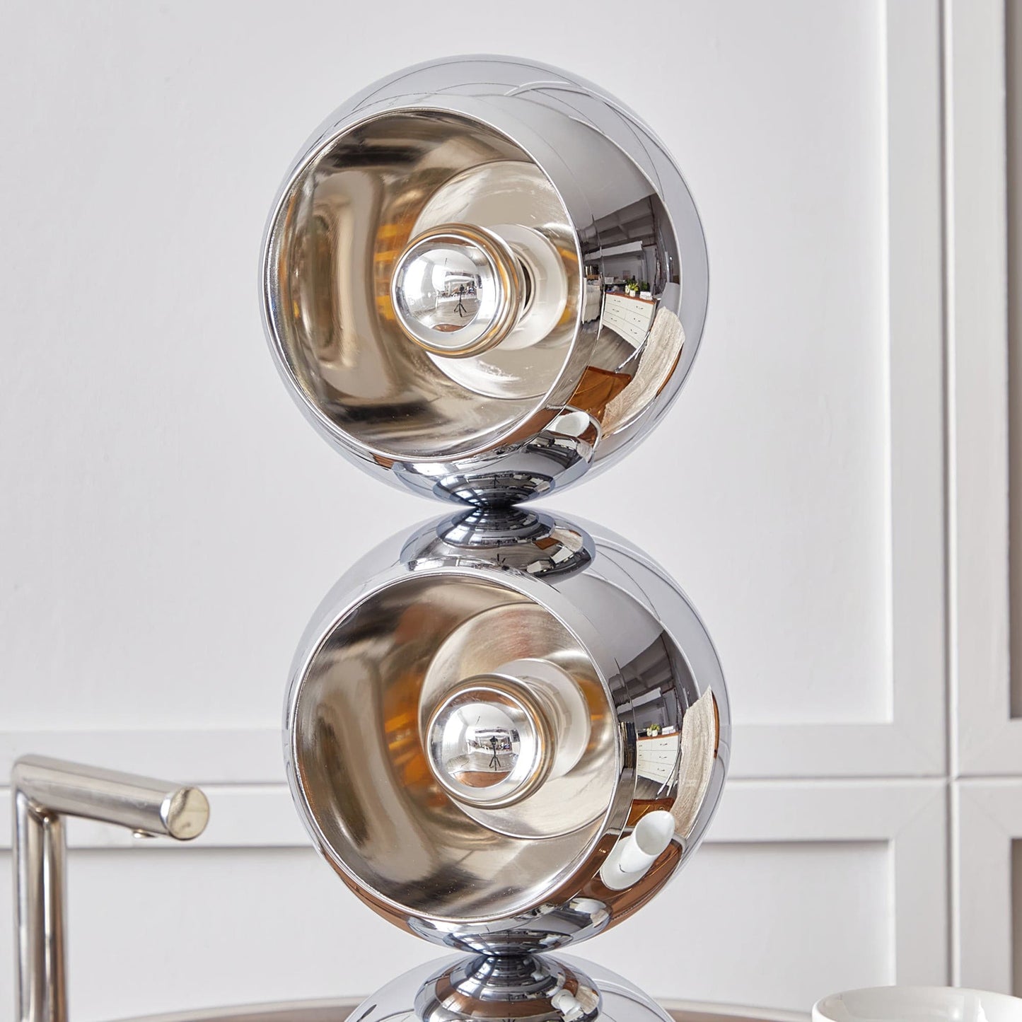 LuxeMickey - Table Lamp with Charismatic Style and Subtle Lighting
