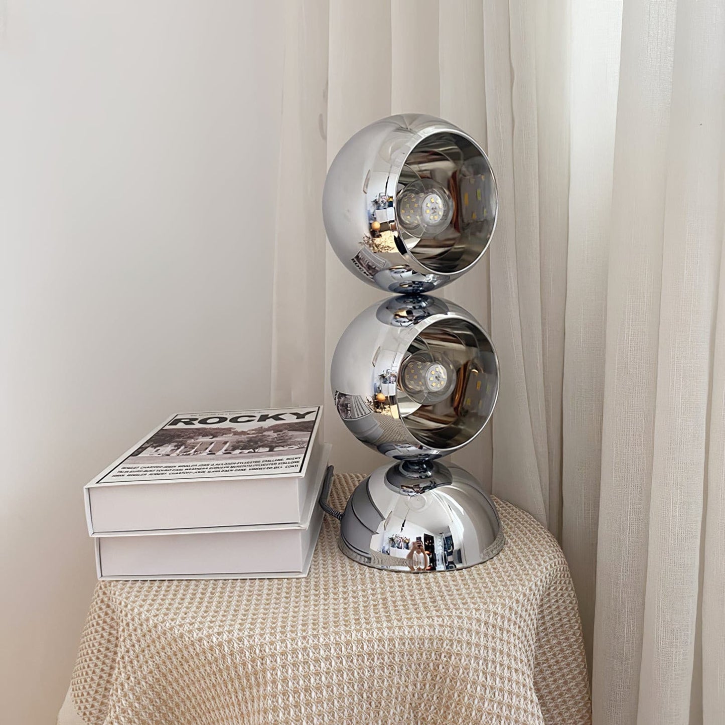 LuxeMickey - Table Lamp with Charismatic Style and Subtle Lighting