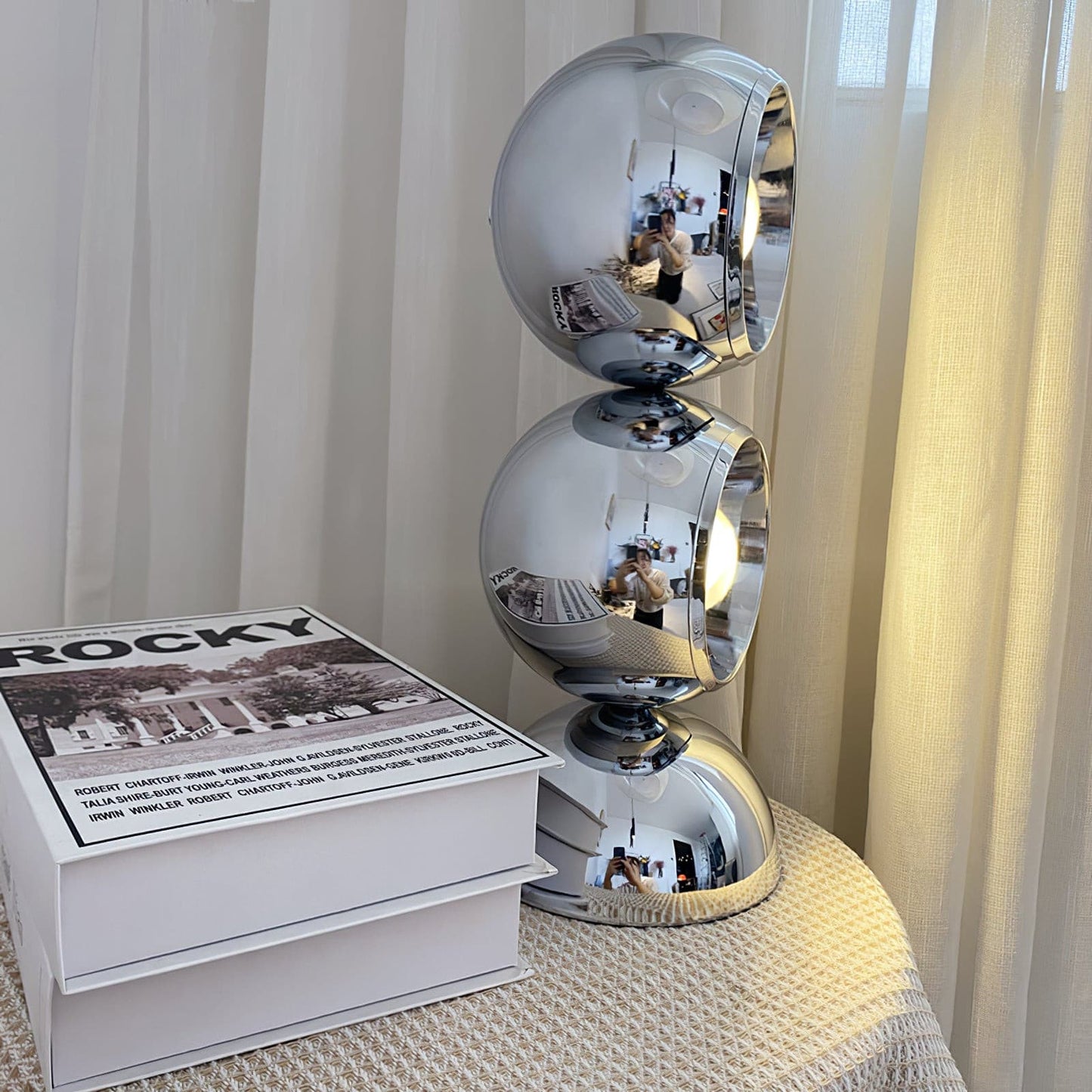LuxeMickey - Table Lamp with Charismatic Style and Subtle Lighting