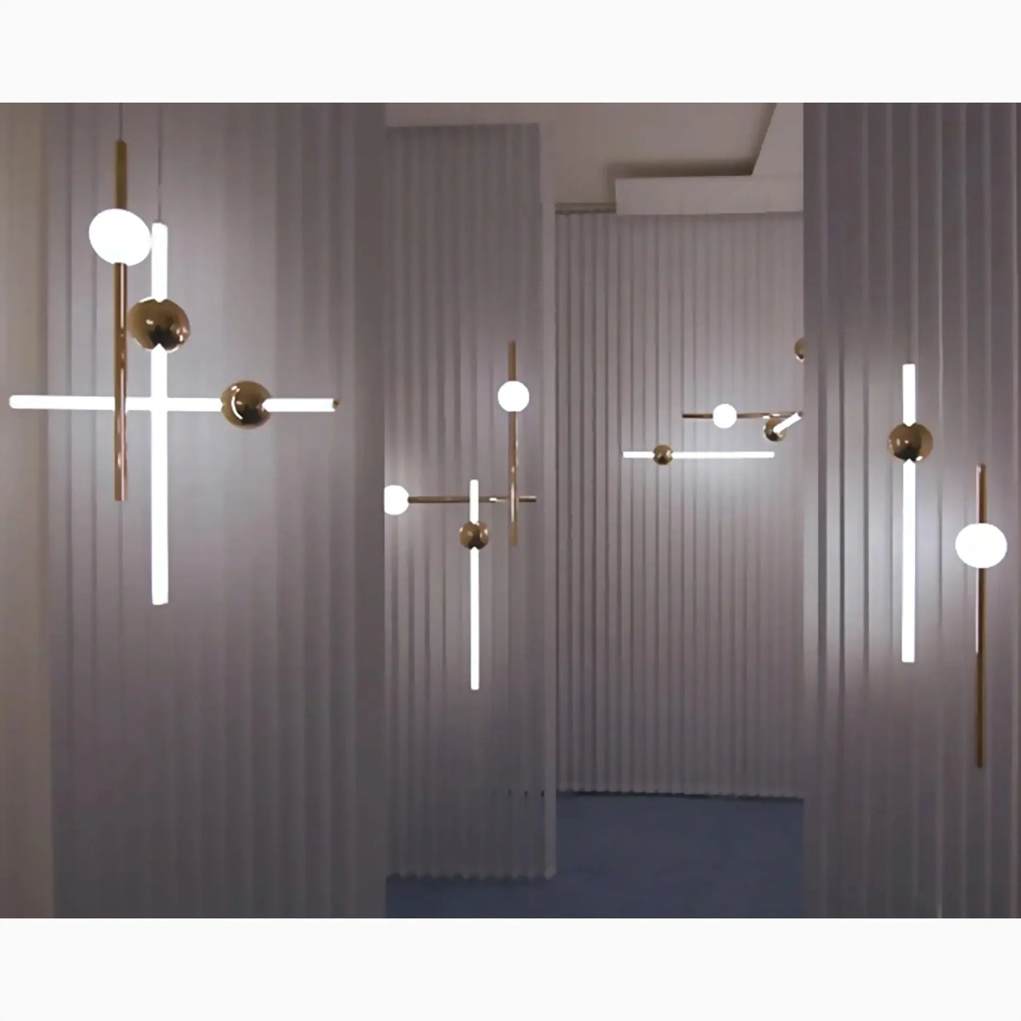 GleamGold - Lustre en or élégant