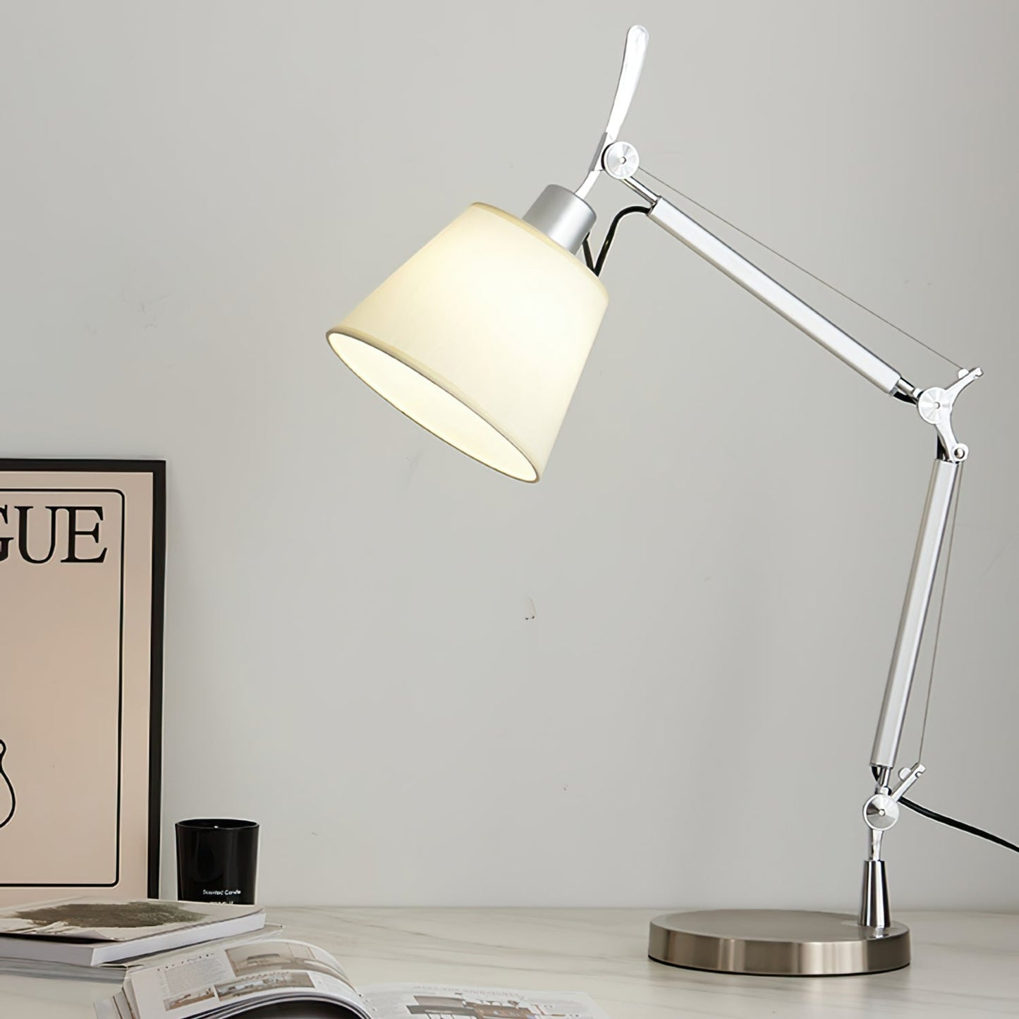 ModernLite - Klassisk Bordlampe