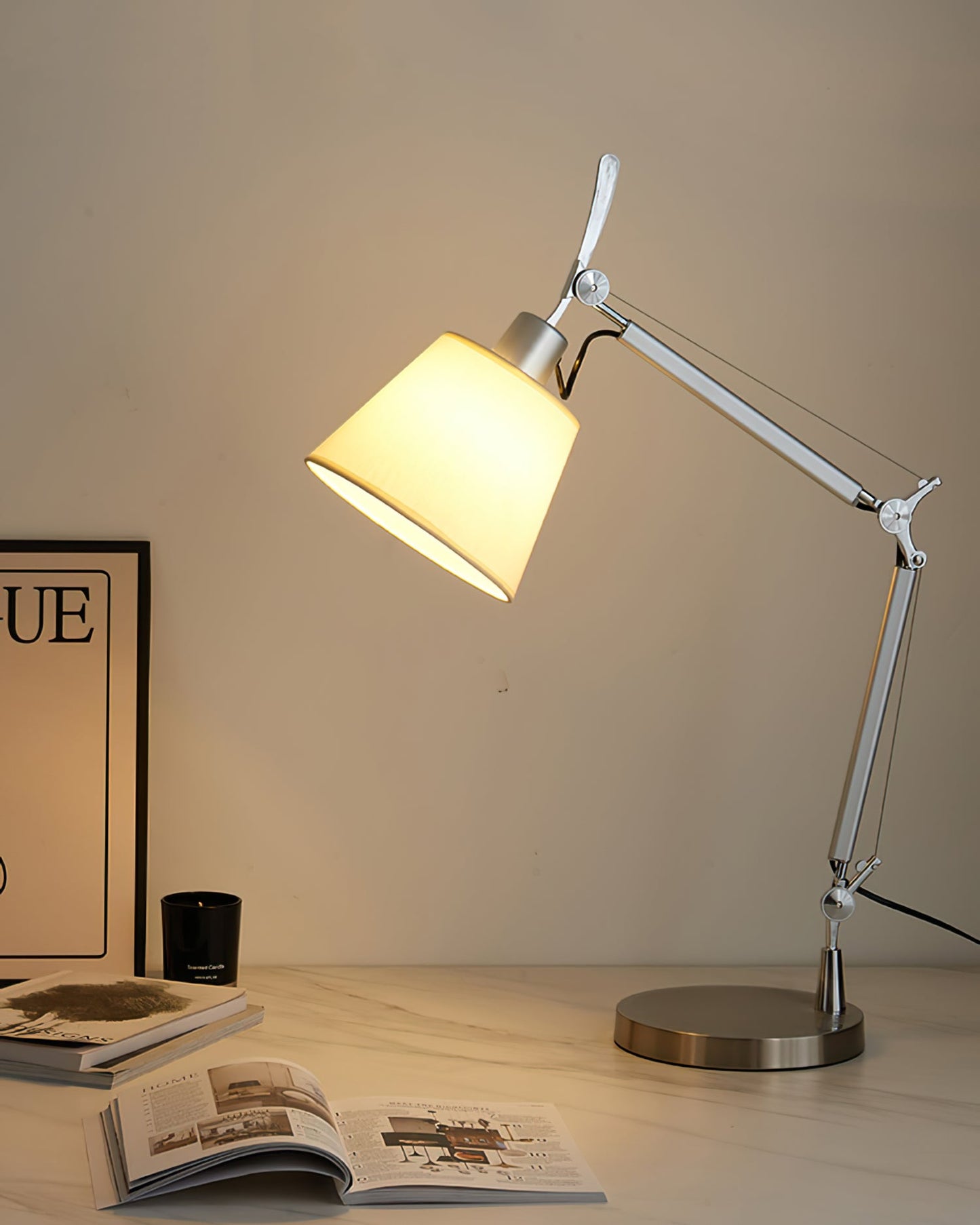 ModernLite - Klassisk Bordlampe