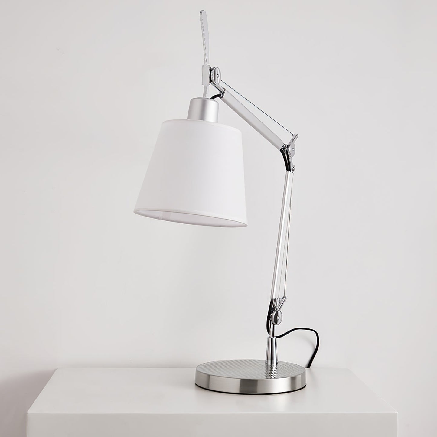 ModernLite - Klassisk Bordlampe