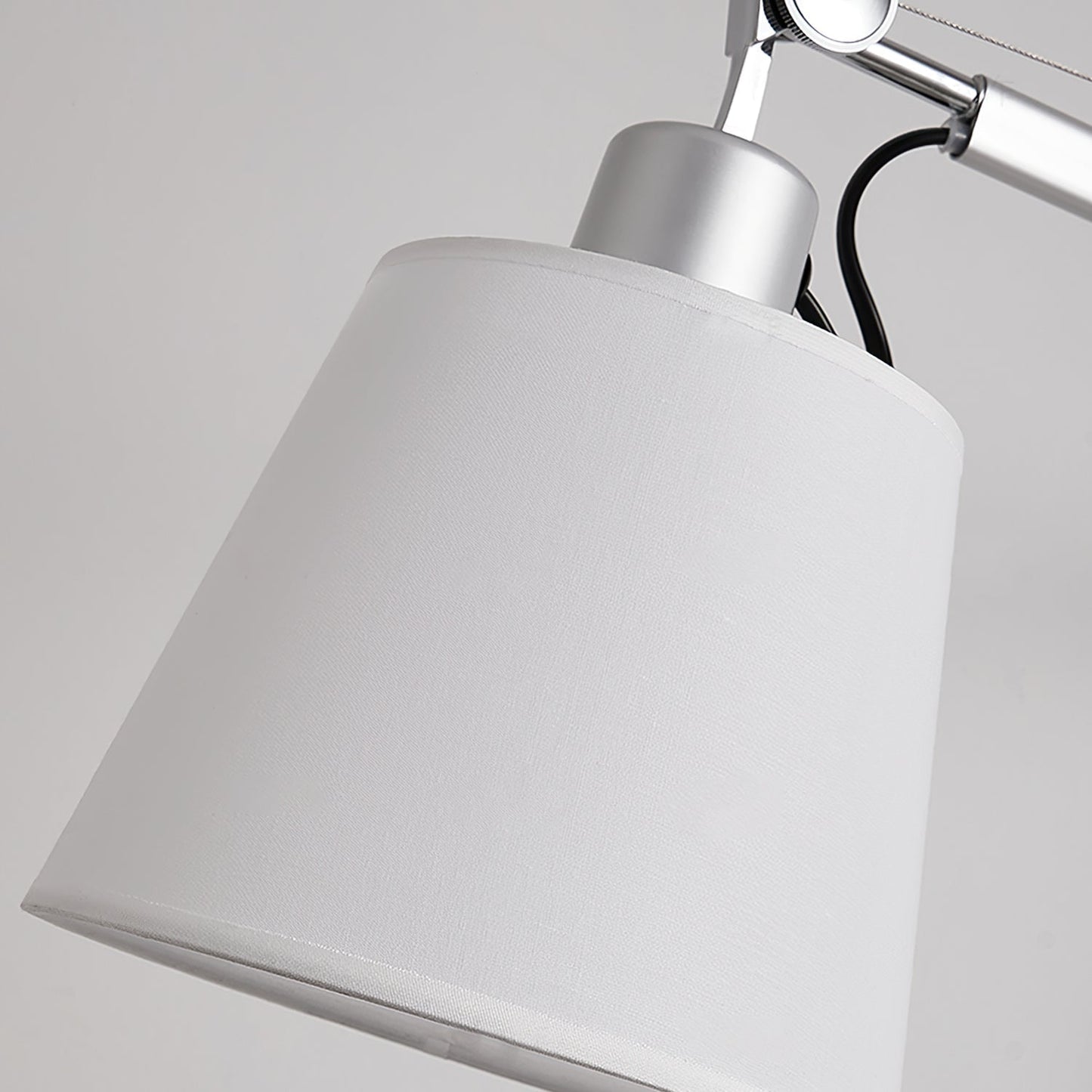 ModernLite - Klassisk Bordlampe