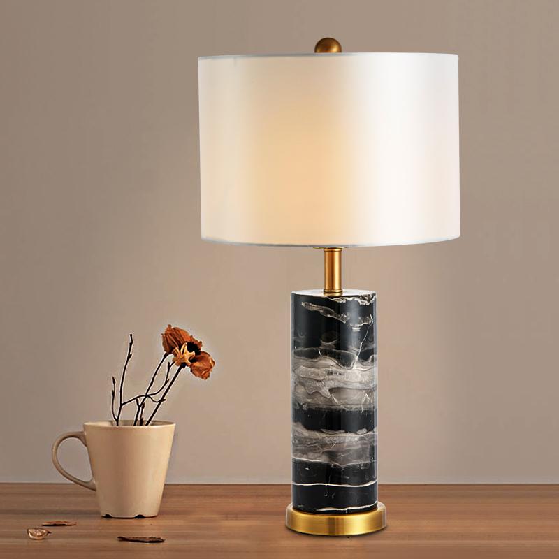 MarbleGlow - Tischlampe mit Marmorsockel