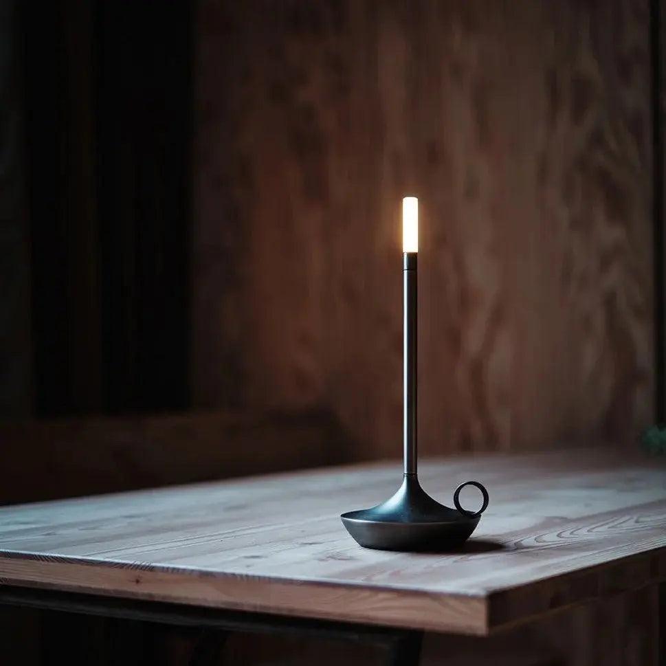 IronFlame - Stilfuld nordisk lysestage i industrielt look