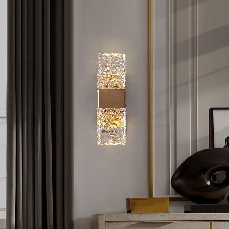 LuxeGlow - Minimalistisk Væglampe med Krystaller og Guld