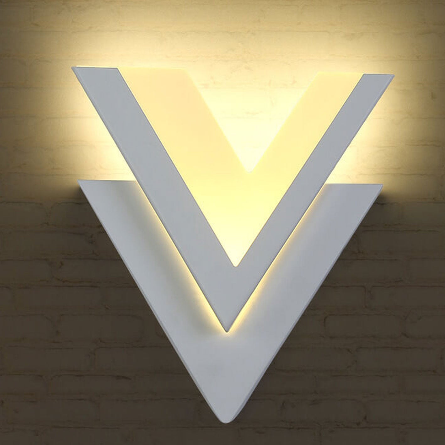 VGlow - Lampe murale LED avec forme en V créative