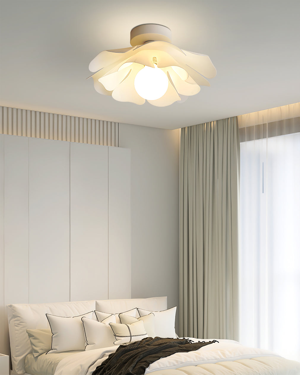 BloomGlow - Ceiling Lamp with Night Flowers and Warm Glow