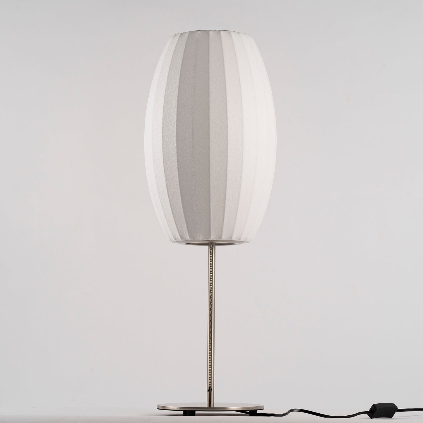 NelsonGlow - Classic Table Lamp with Steel Base