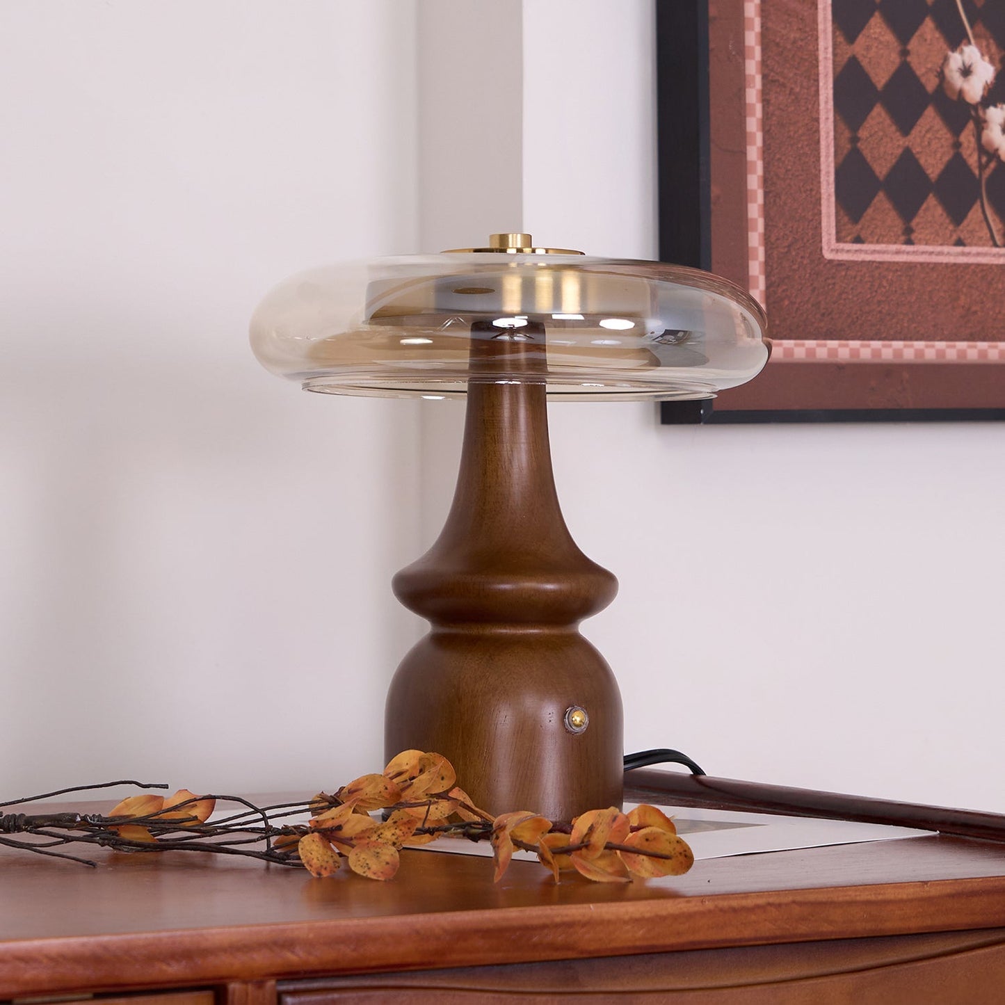 LumaNova - Moderne accentlampe med rav- og røgfinish