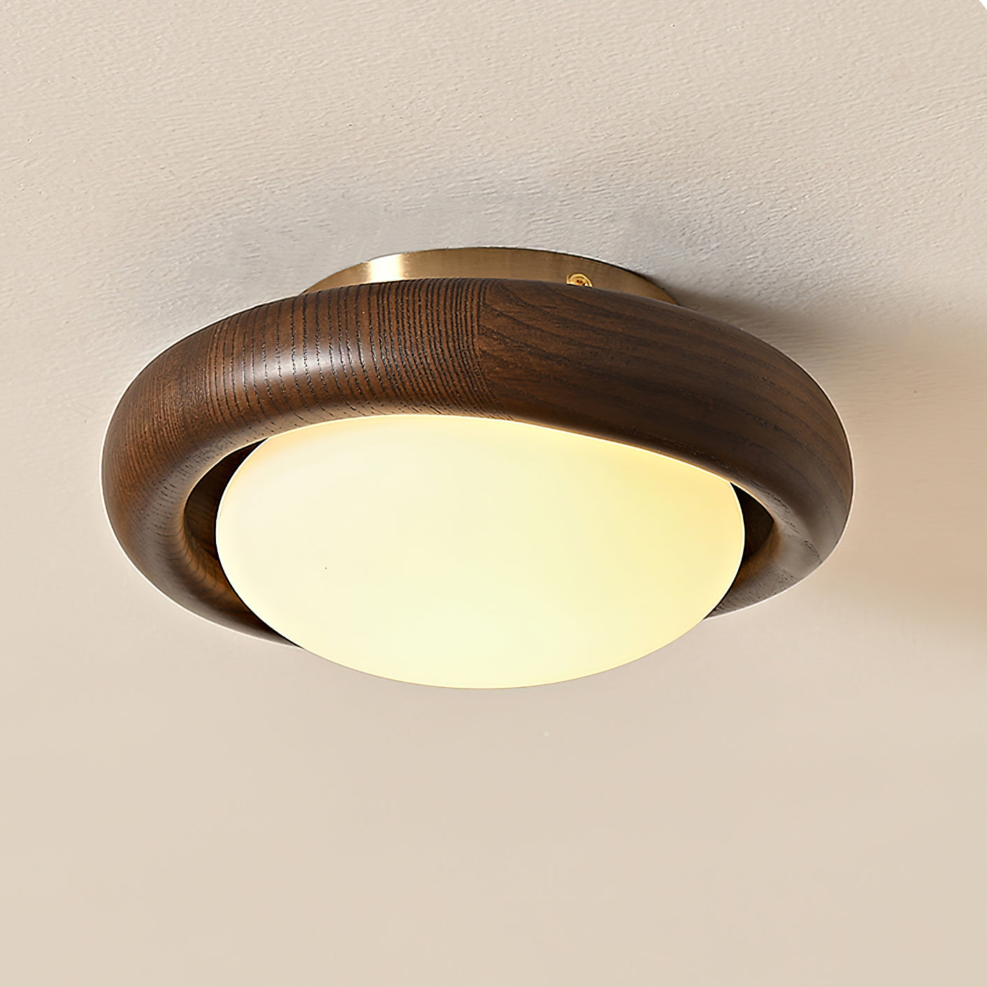 NoviGlow - Deckenlampe mit schlankem Design und atmosphärischem Leuchten