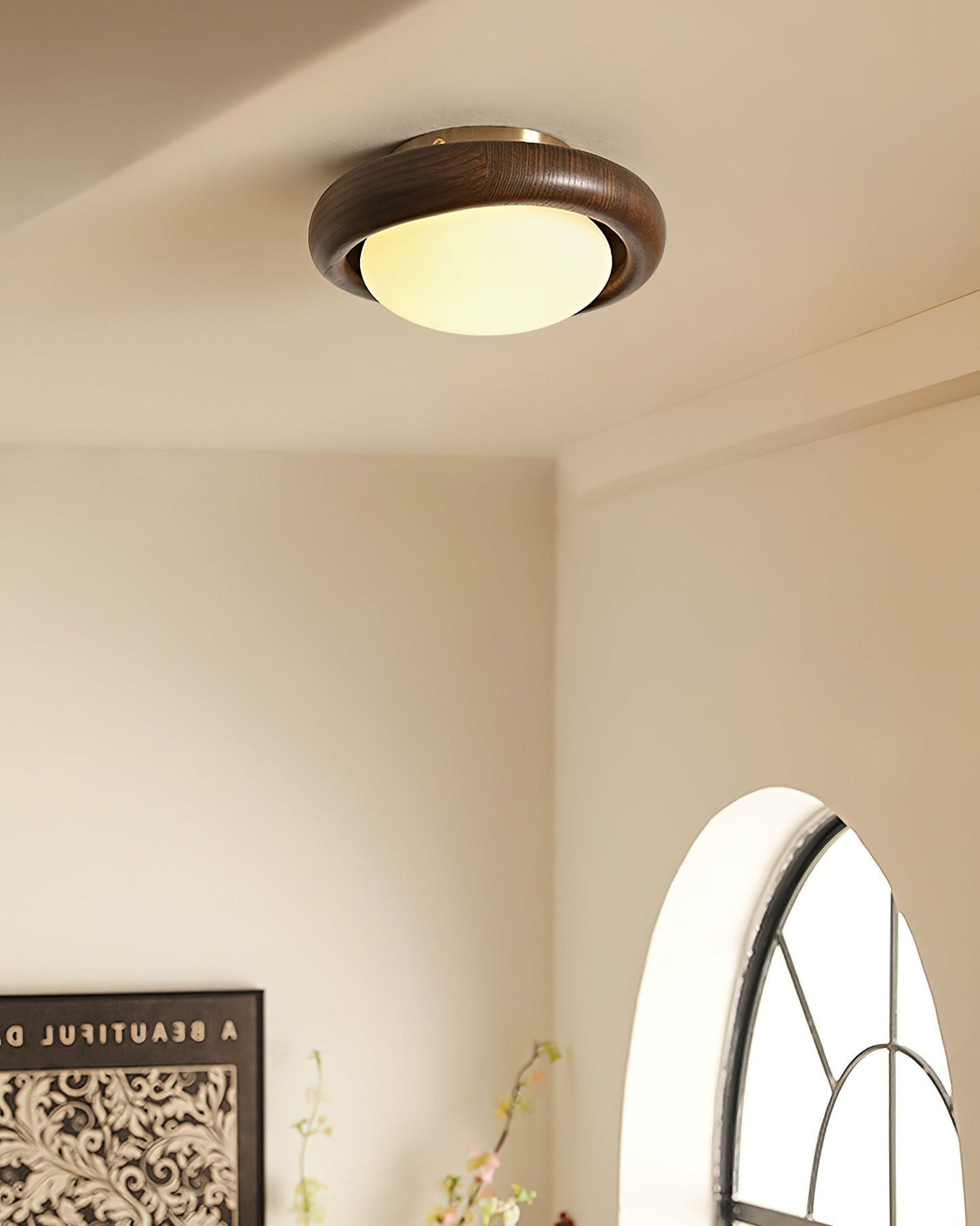 NoviGlow - Deckenlampe mit schlankem Design und atmosphärischem Leuchten