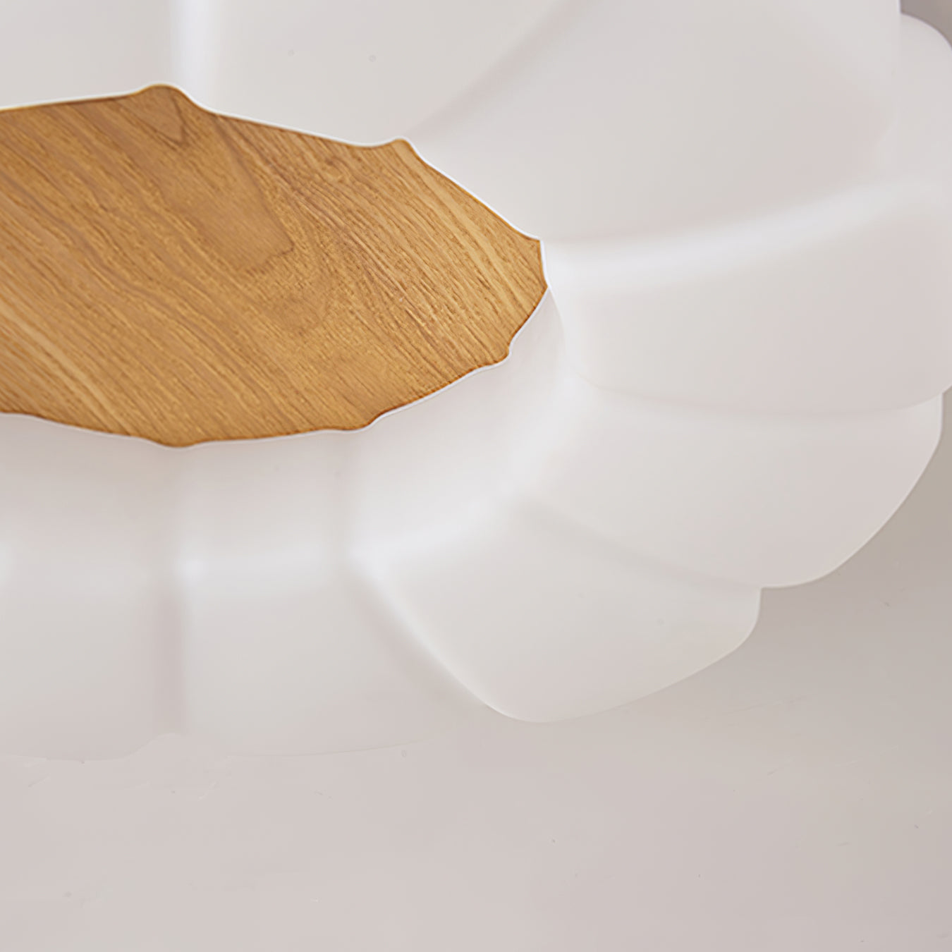 NubiGlow - Ceiling Light with Modern Style and Pleasant Light Distribution