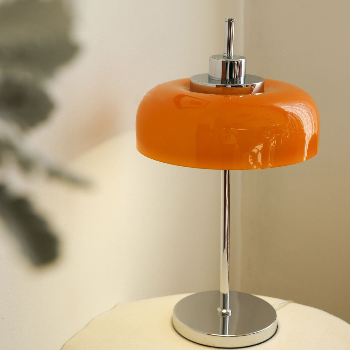 VibrantAura - Lampe de table LED moderne au design rétro