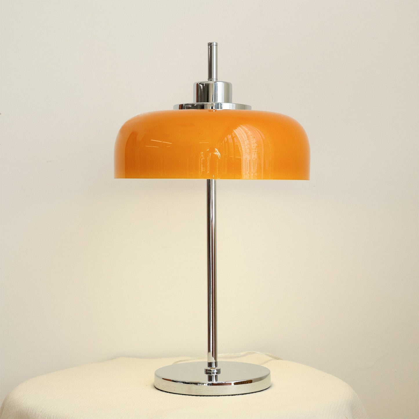 VibrantAura - Lampe de table LED moderne au design rétro