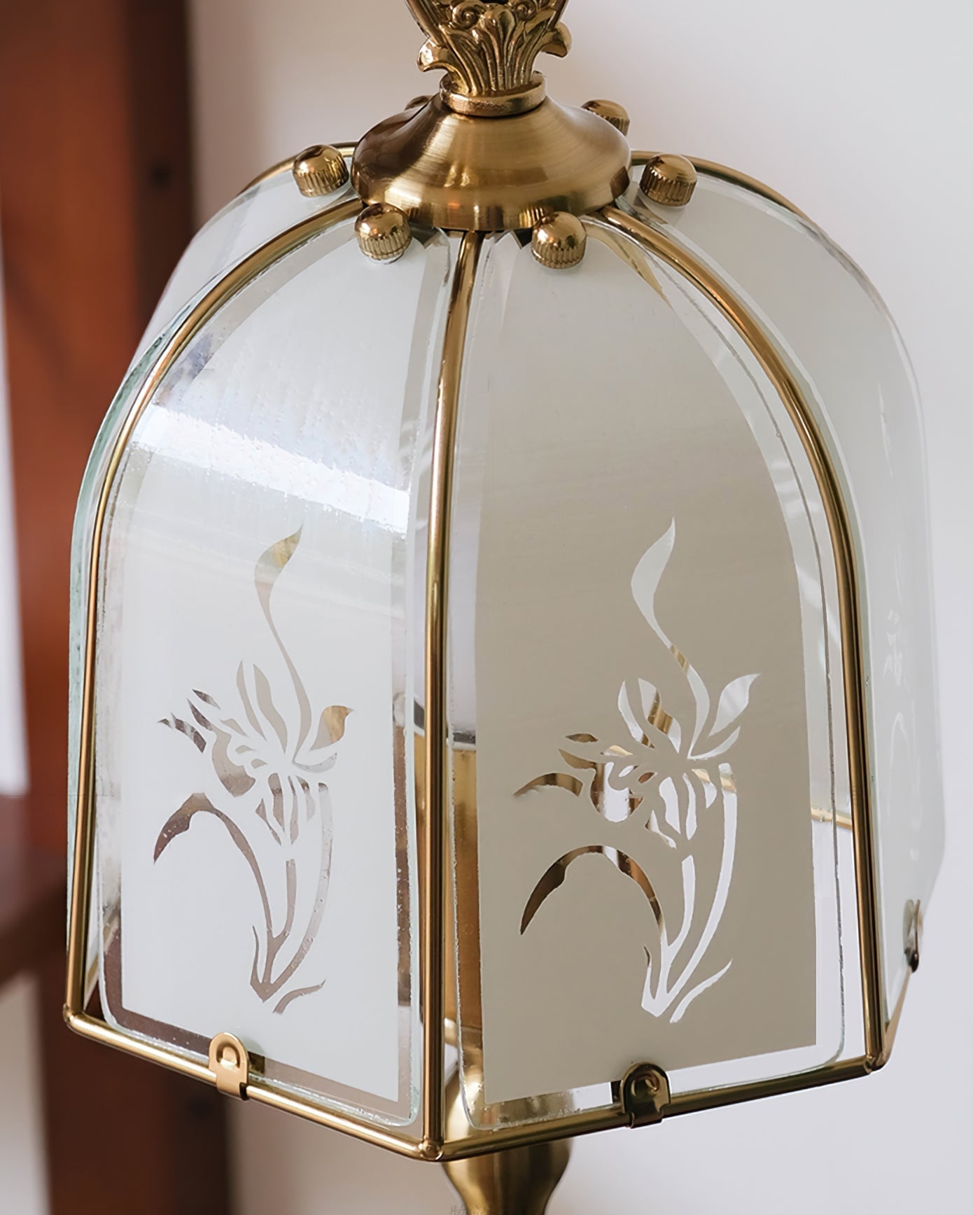 OrchidRadiance - Glass Table Lamp