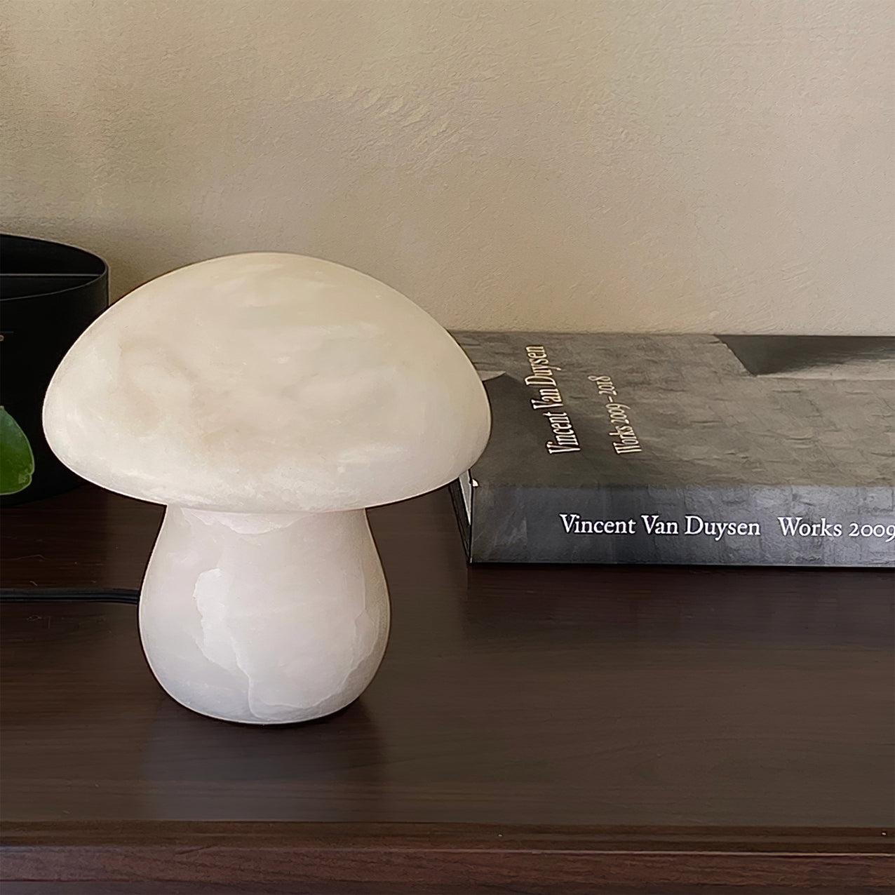 MushroomAura - Alabaster Table Lamp