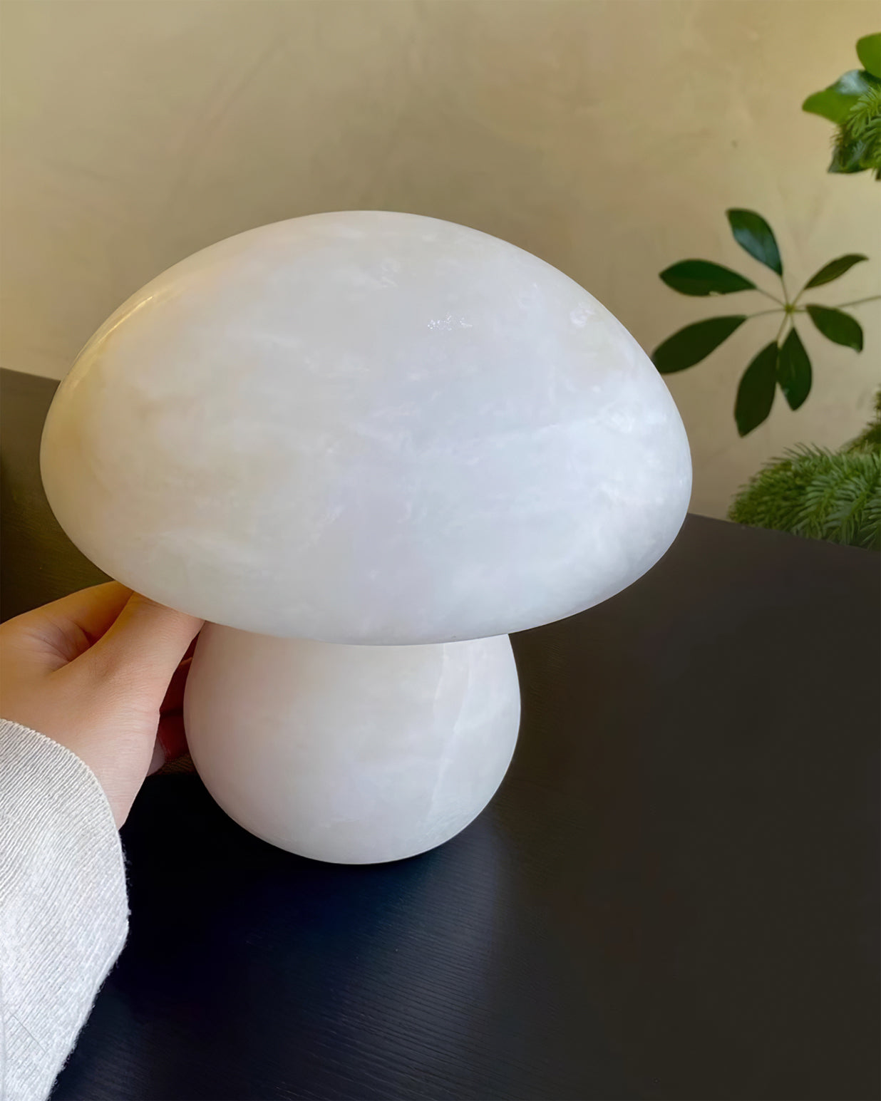 MushroomAura - Alabaster Table Lamp