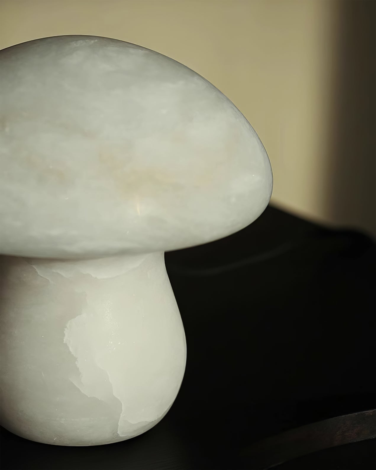 MushroomAura - Alabaster Table Lamp