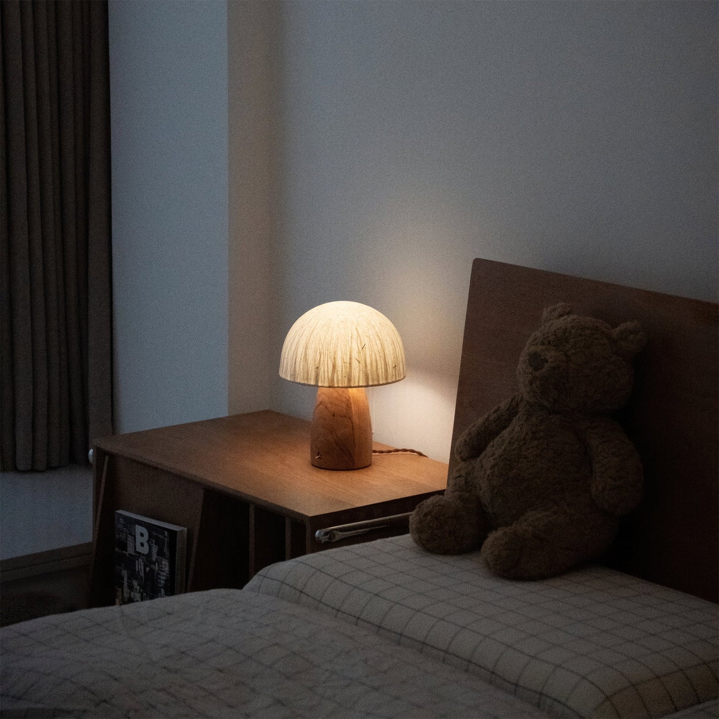Light Mushroom - Table Lamp in Playful Mushroom Shape with Warm Light