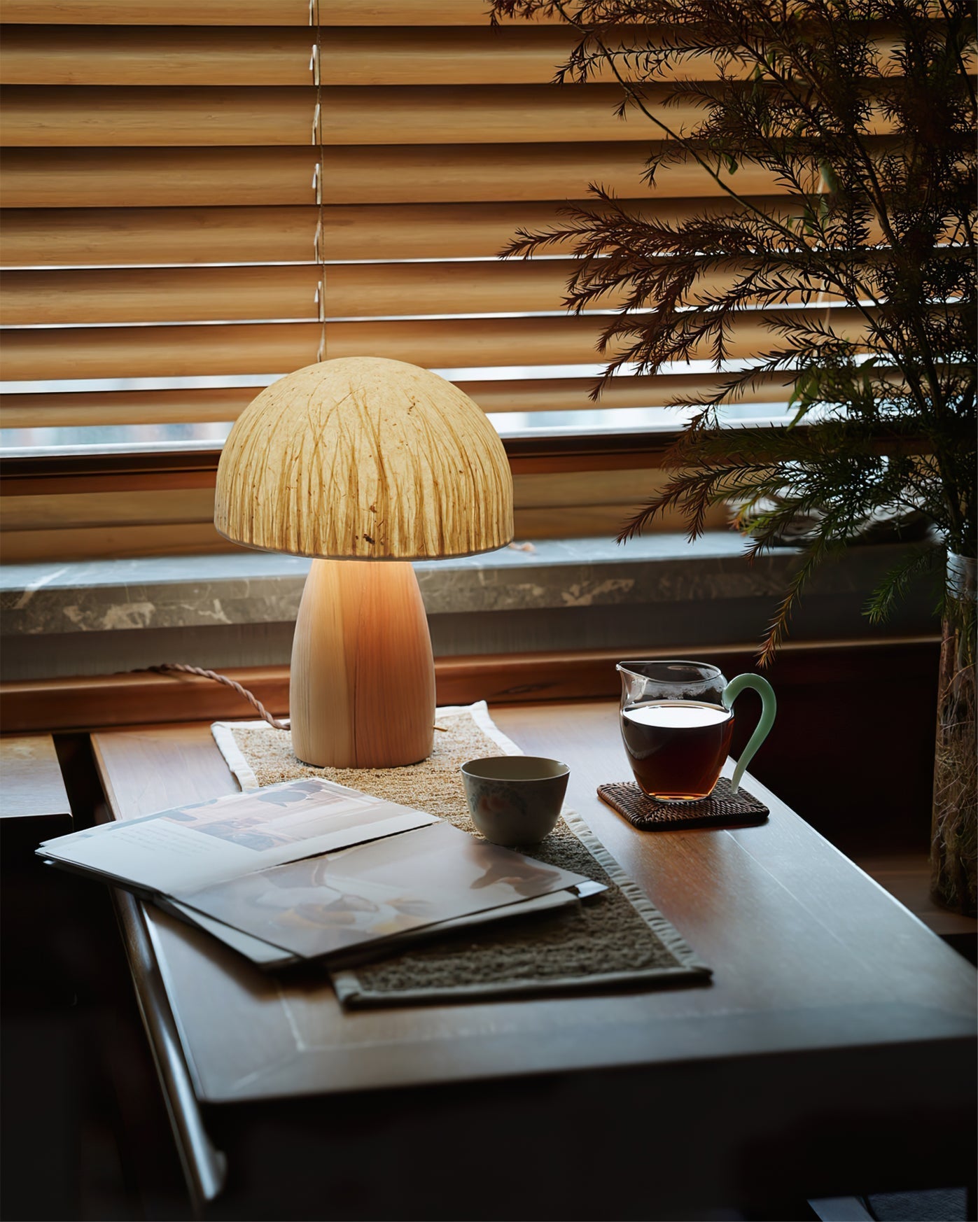 Light Mushroom - Table Lamp in Playful Mushroom Shape with Warm Light