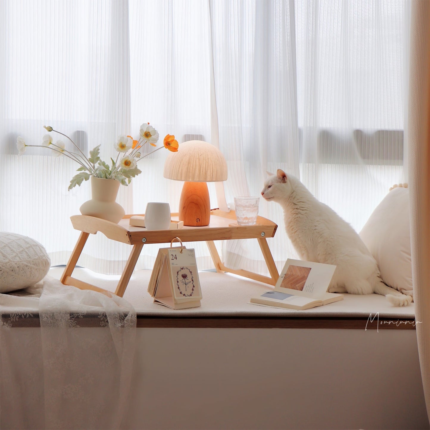 Light Mushroom - Table Lamp in Playful Mushroom Shape with Warm Light
