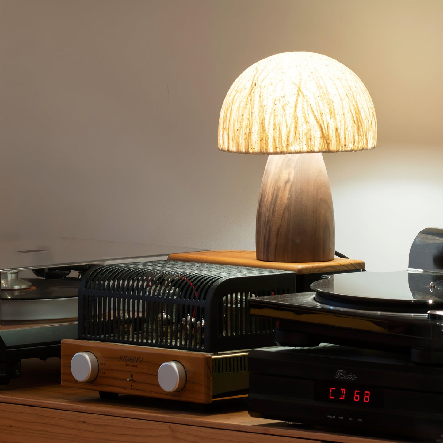 Light Mushroom - Table Lamp in Playful Mushroom Shape with Warm Light