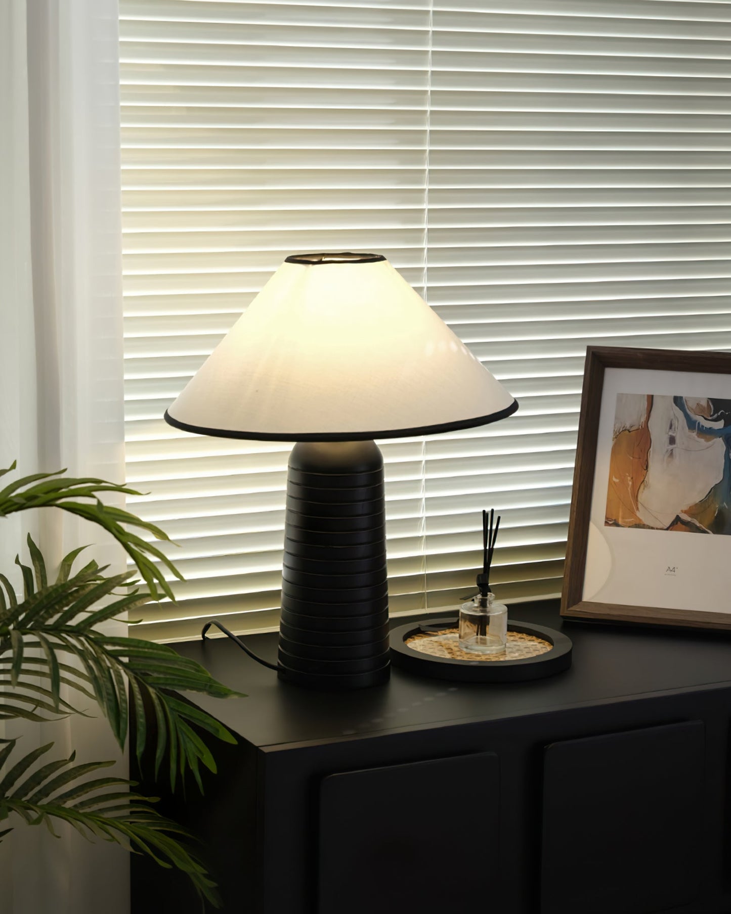 LichtPalisades - Elegant bordlampe med geometrisk design