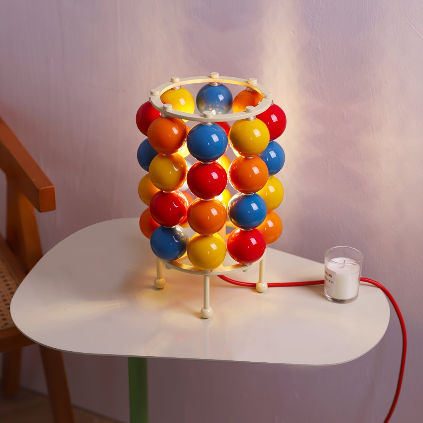 PantonGlow - Tafellamp met glanzende bol en zacht licht
