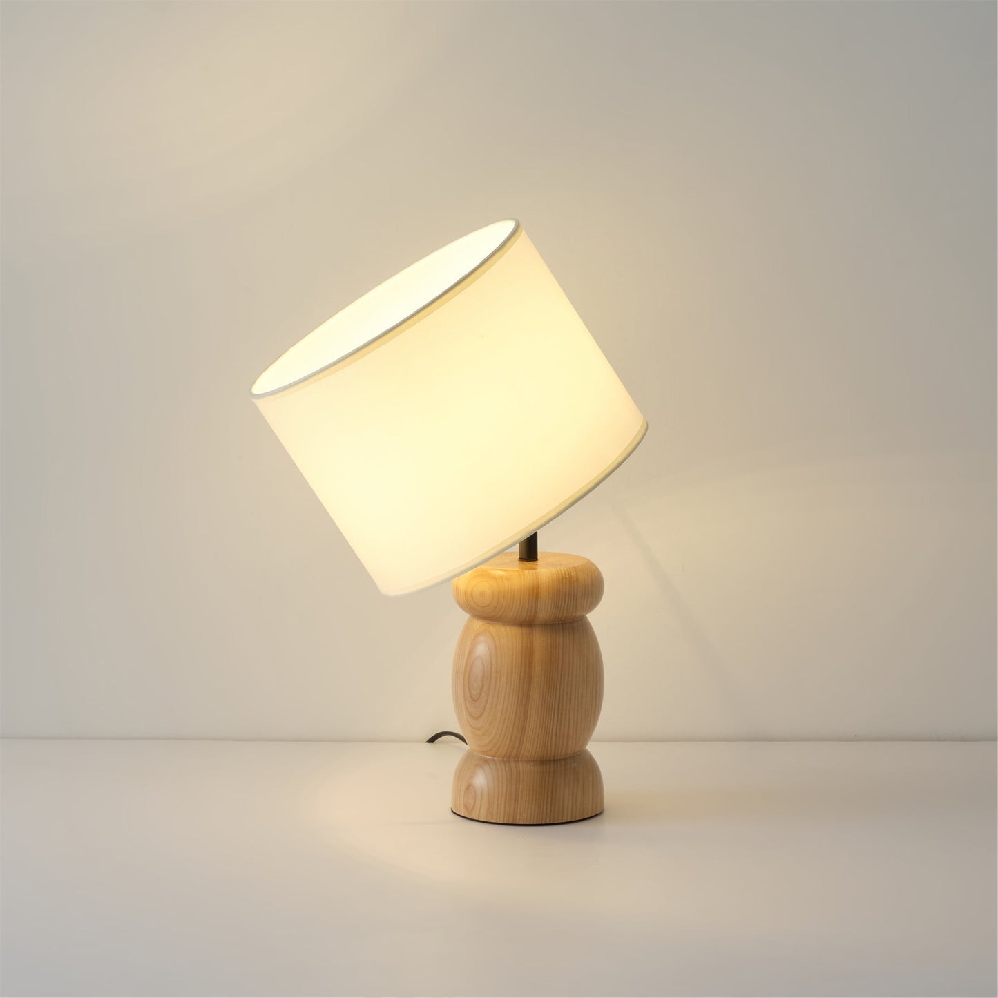 WoodPebble - Lampe de table avec base en bois en forme de pierre et lumière chaude
