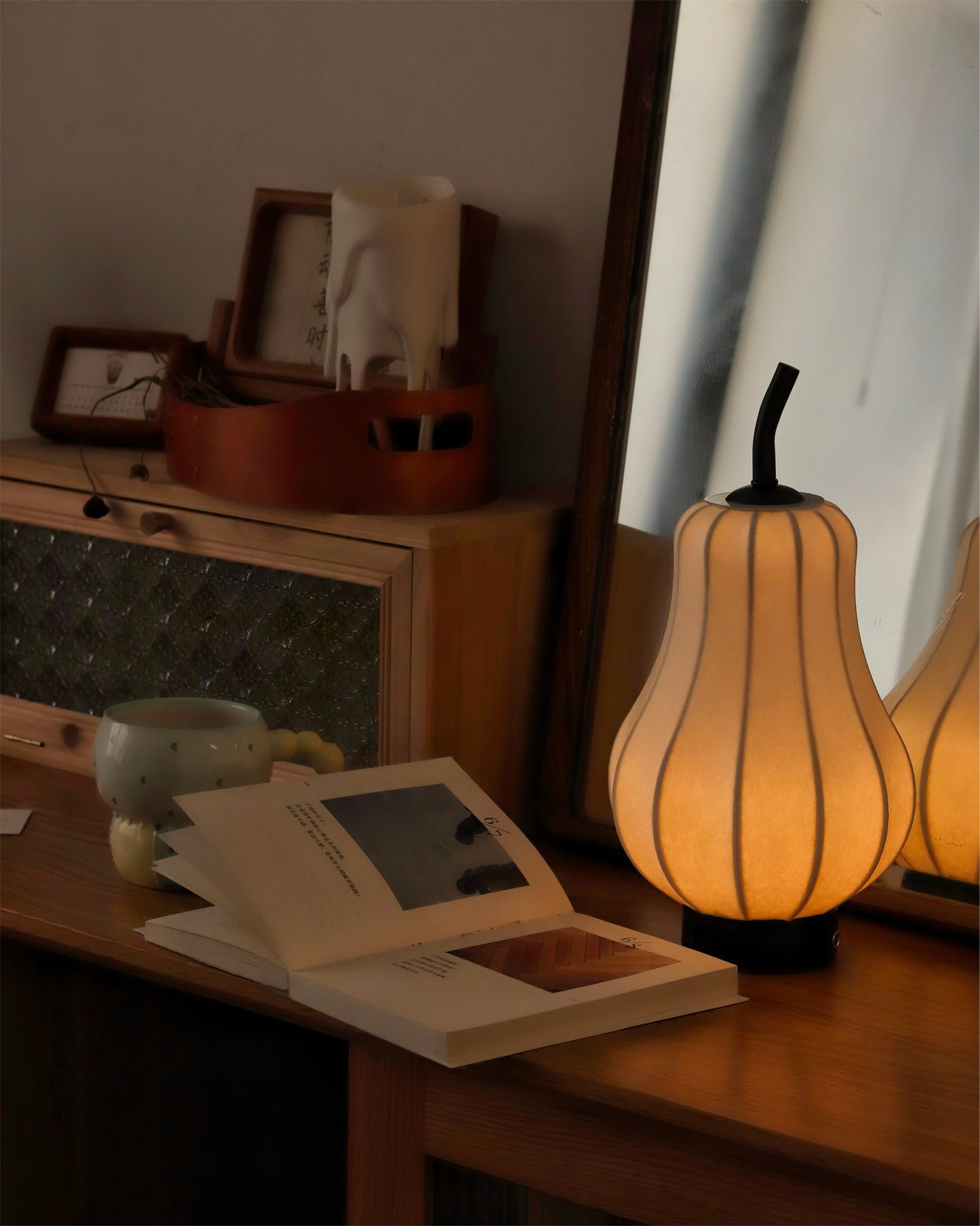 LichtPeer - Table Lamp with Rechargeable Battery and Creative Design