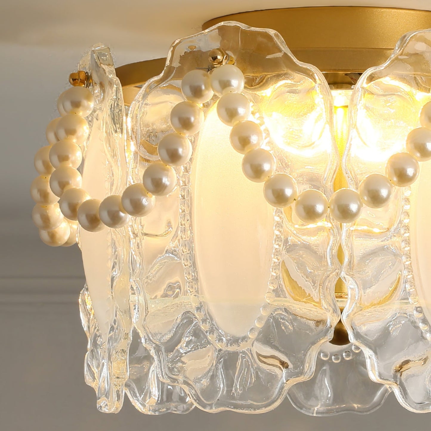 PetalLuxe - Ceiling Light with Petal Design and Subtle, Luxurious Lighting