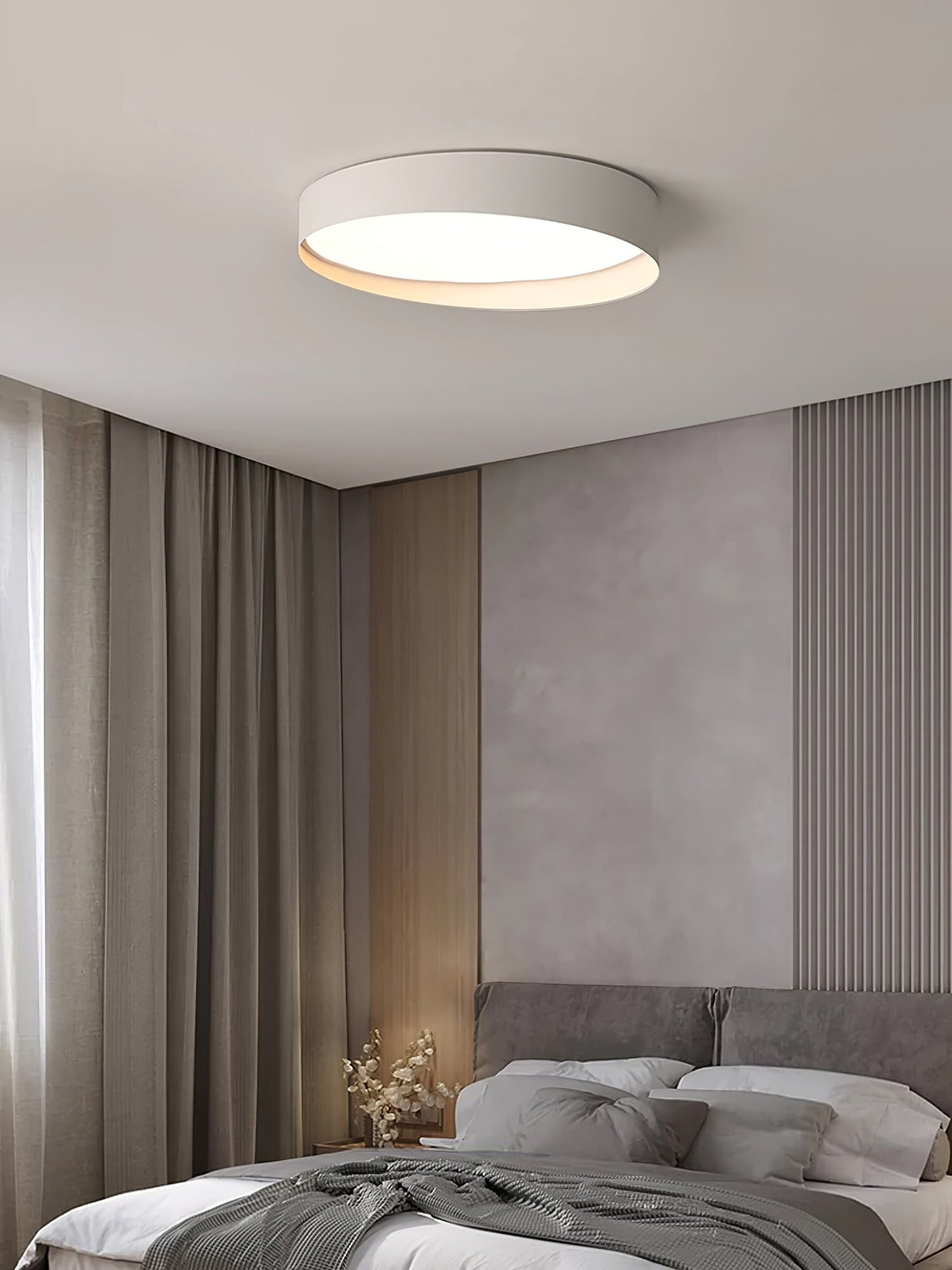 LuxeAlton - Ceiling Light with Elegant Finish and Subtle Lighting