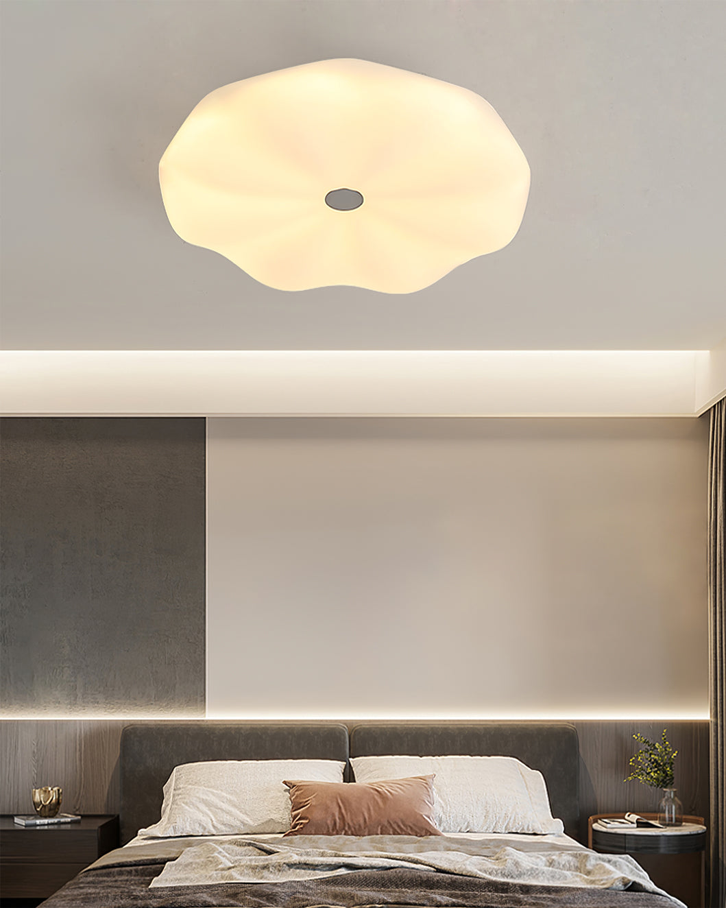 LuxeDonut - Ceiling Lamp with Sleek Curves and Subtle Lighting