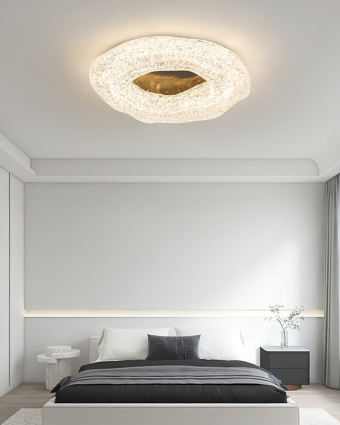 GlaciaLuxe - Ceiling Light with Sculptural Design and Intimate Lighting