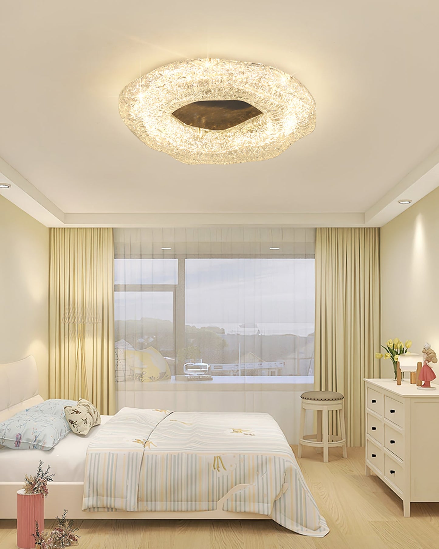 GlaciaLuxe - Ceiling Light with Sculptural Design and Intimate Lighting