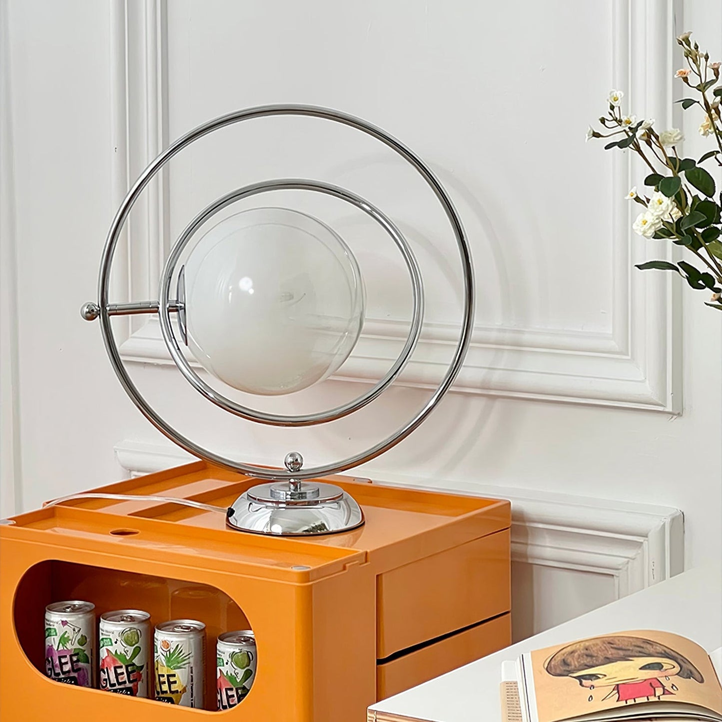 PlanetLuxe - Bordlampe med kosmisk design og subtil belysning
