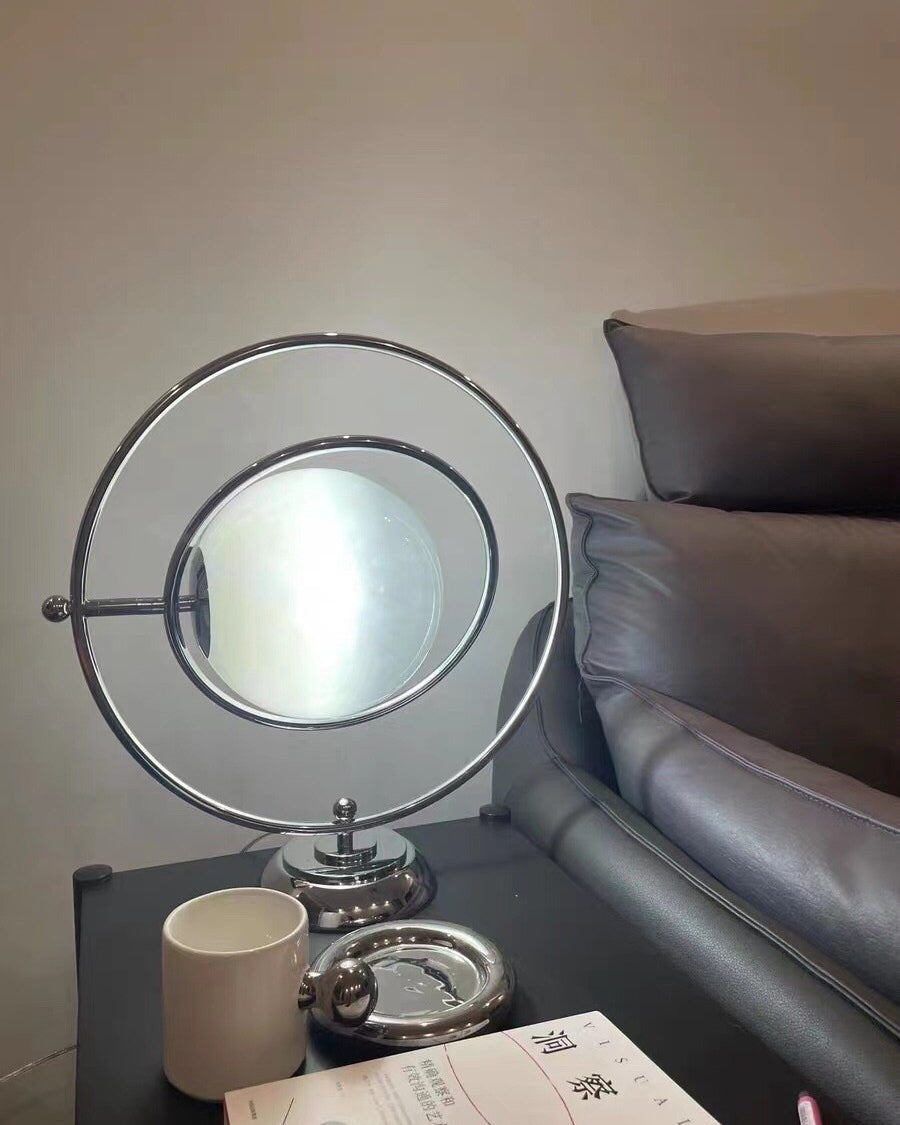 PlanetLuxe - Bordlampe med kosmisk design og subtil belysning