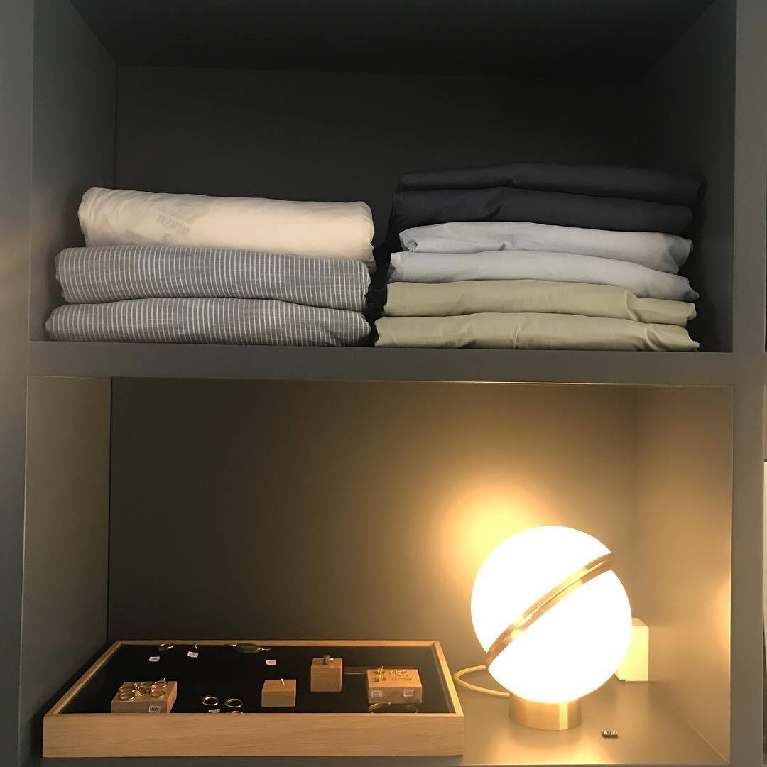 HalveMaanLuxe - Table Lamp with Unique Shape and Cosy Atmosphere