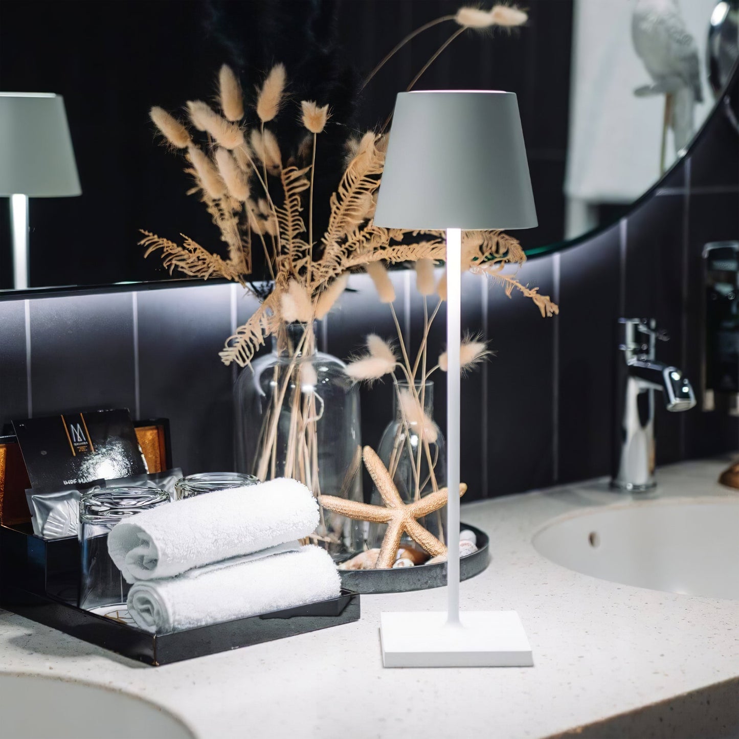 LumoPold - Rechargeable LED Table Lamp