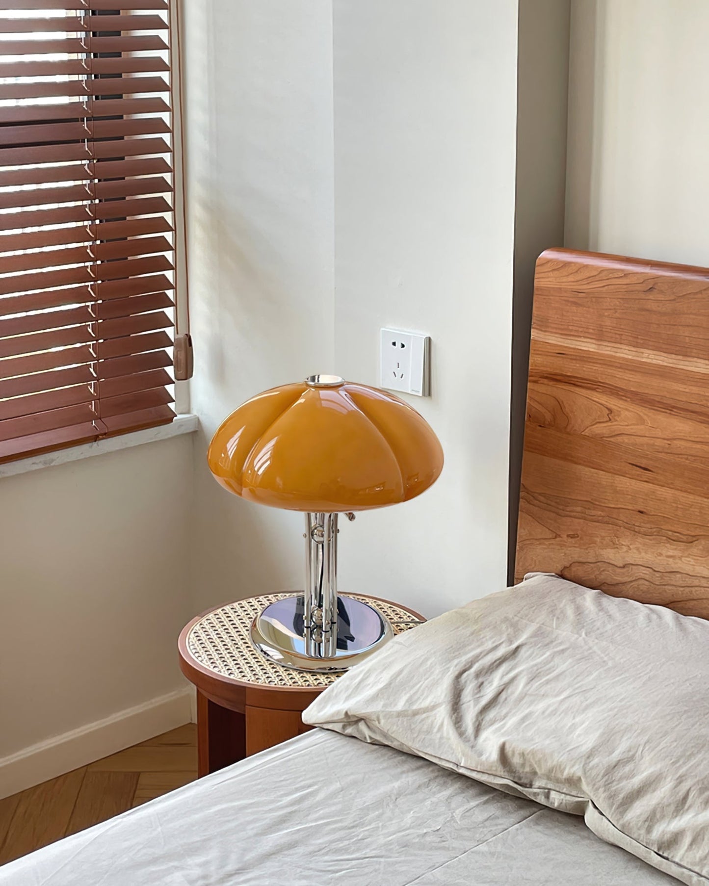 OrangeCurve - Moderne Glas Bordlampe