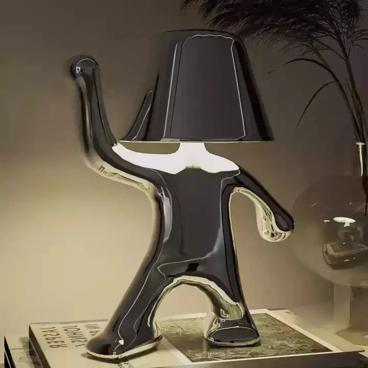 Yumi – Dansende Kunstlampe