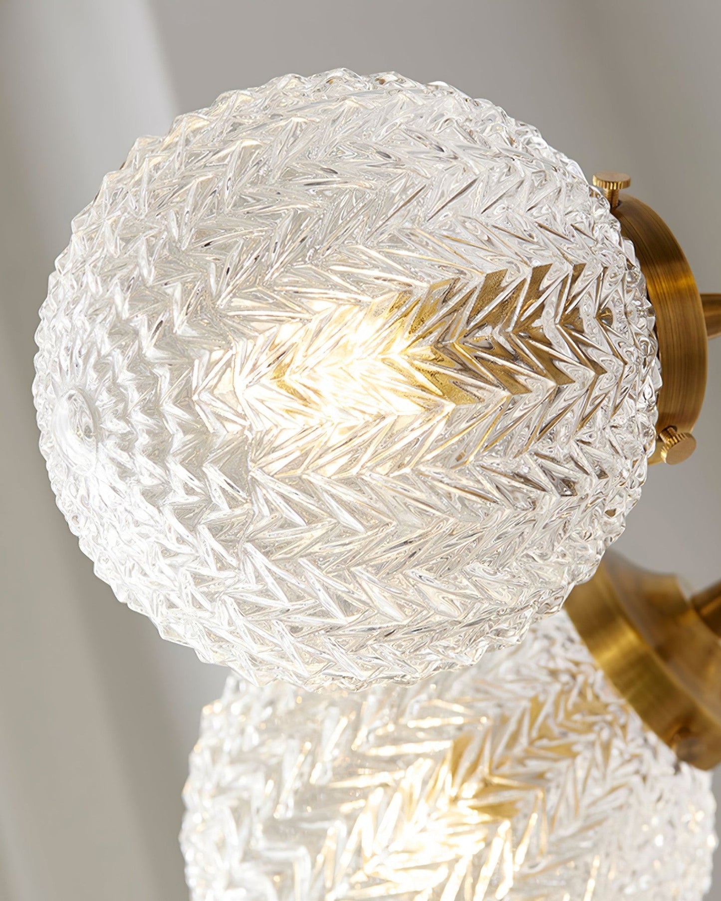 GlassLuxe - Taklampe med retro glassform og intim belysning
